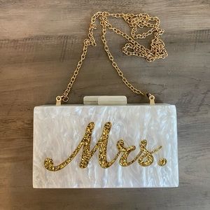 Buddy Love - Mrs Purse